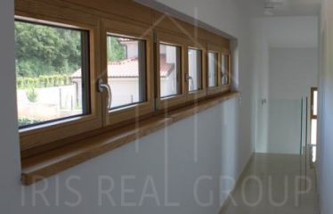 Luxusná vila s bazénom na predaj