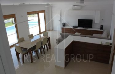 Luxusná vila s bazénom na predaj