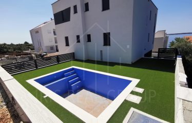 Na predaj Luxusný apartmán s výhľadom na more